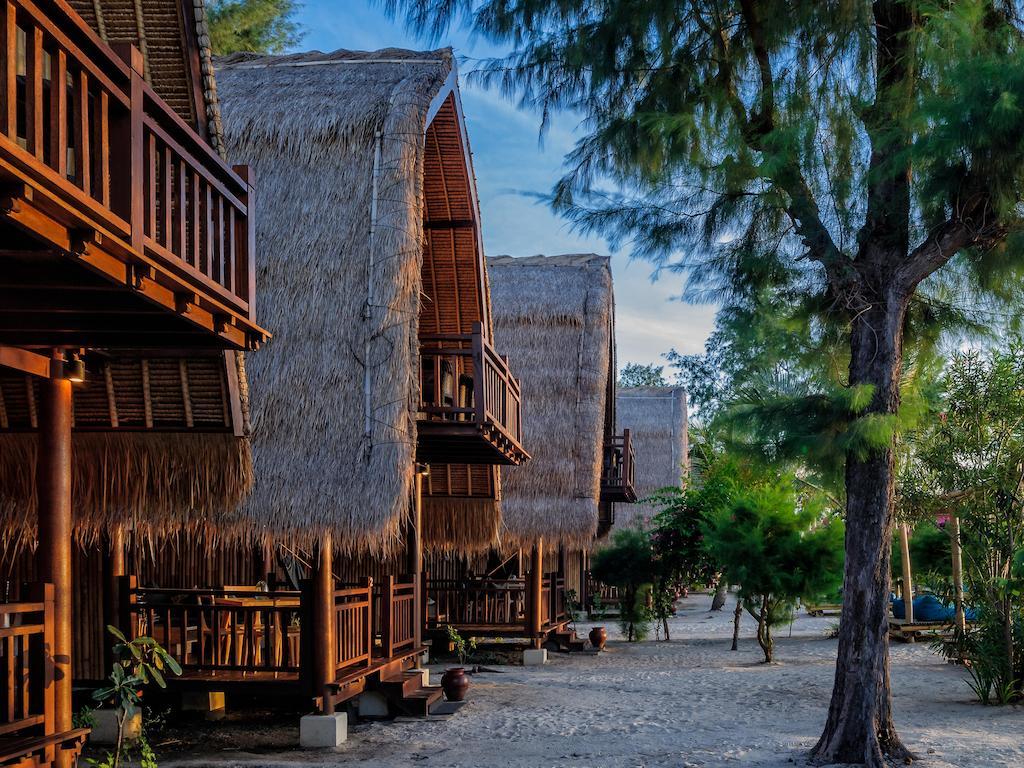 Karma Reef Hotel Gili Trawangan Buitenkant foto