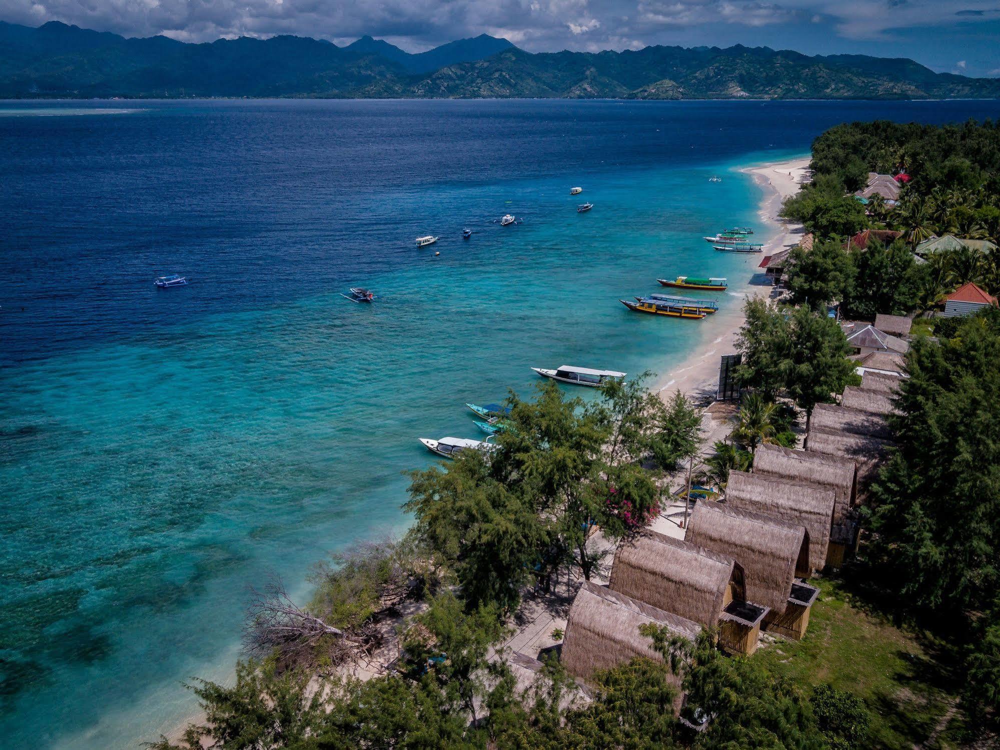 Karma Reef Hotel Gili Trawangan Buitenkant foto